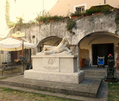 Monument to Anacarsi Nardi, Licciana Nardi