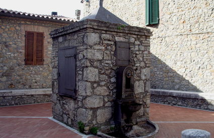 Casal di Pari, Pozzo