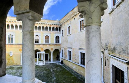 Castello Malaspina, courtyard logge, Massa
