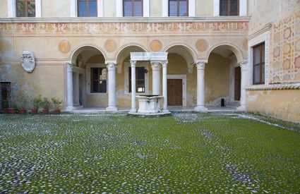 Cortile rinascimentale, Castello Malaspina, Massa