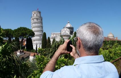 Marco Malvaldi, passeggiata sulle mura di Pisa