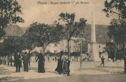 Massa, Piazza Umberto I già Aranci