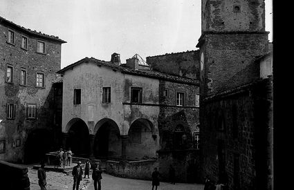 Montecatini Val di Cecina, Piazza Garibaldi