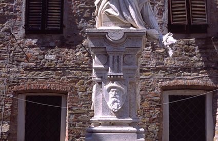 Monument by the Pasquali brothers in Scarlino