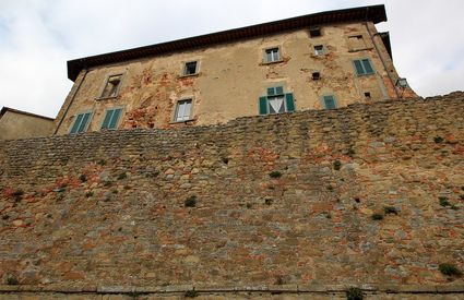 Mura di Monte San Savino