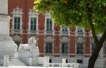 Palazzo Ducale, leoni e aranci