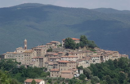 Pari, il borgo