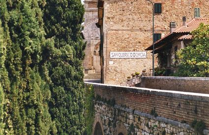 San Quirico d'Orcia ingresso paese