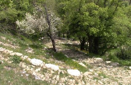 Sasso di Simone - cobblestones