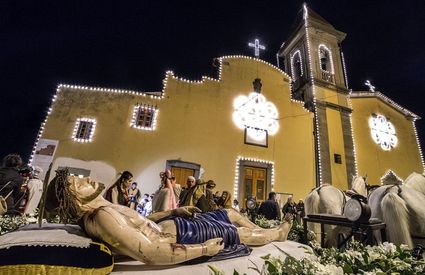 Statua di gesù morto a Comeana