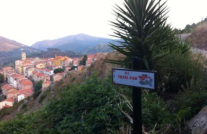 Veduta sentiero Rio nell'Elba