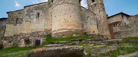 ara etrusca abside pieve a socana
