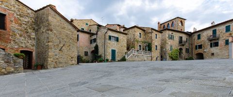 Piazza del Comune, Pergine