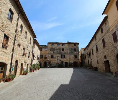 Piazza della Chiesa di Chianni