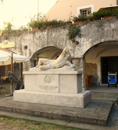Monumento ad Anacarsi Nardi, Licciana Nardi