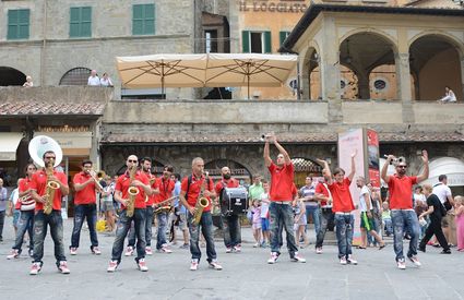 Artisti di strada a Cortona