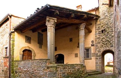 Castel Focognano, Loggia