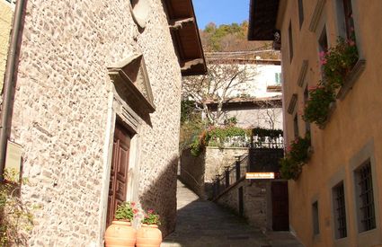 Chiesa alla piazza Cutigliano