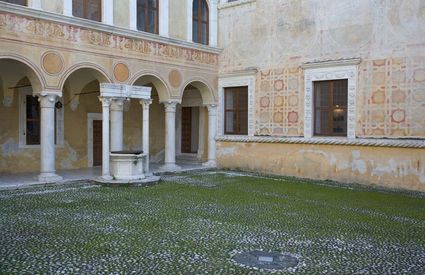 Cortile rinascimentale, Castello Malaspina, Massa