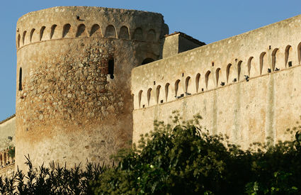Le mura di Magliano in Toscana