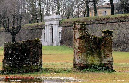 Lucca, Porta Elisa