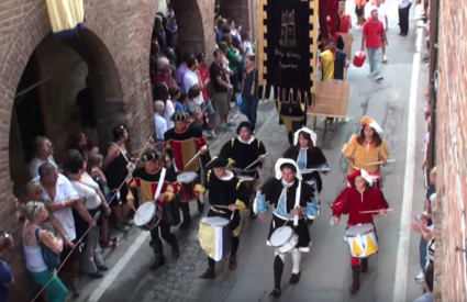 Paganico, Palio della Granocchia corteo