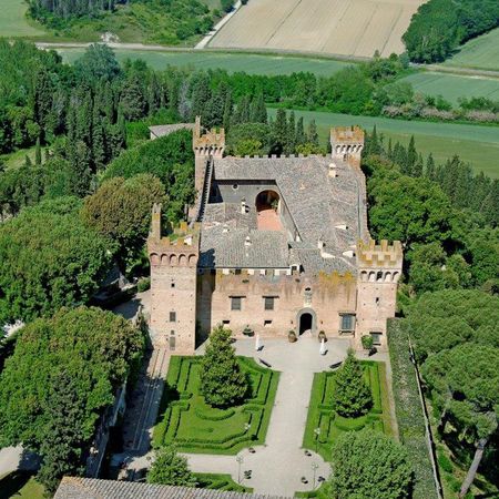 Castelfiorentino, Castello Oliveto