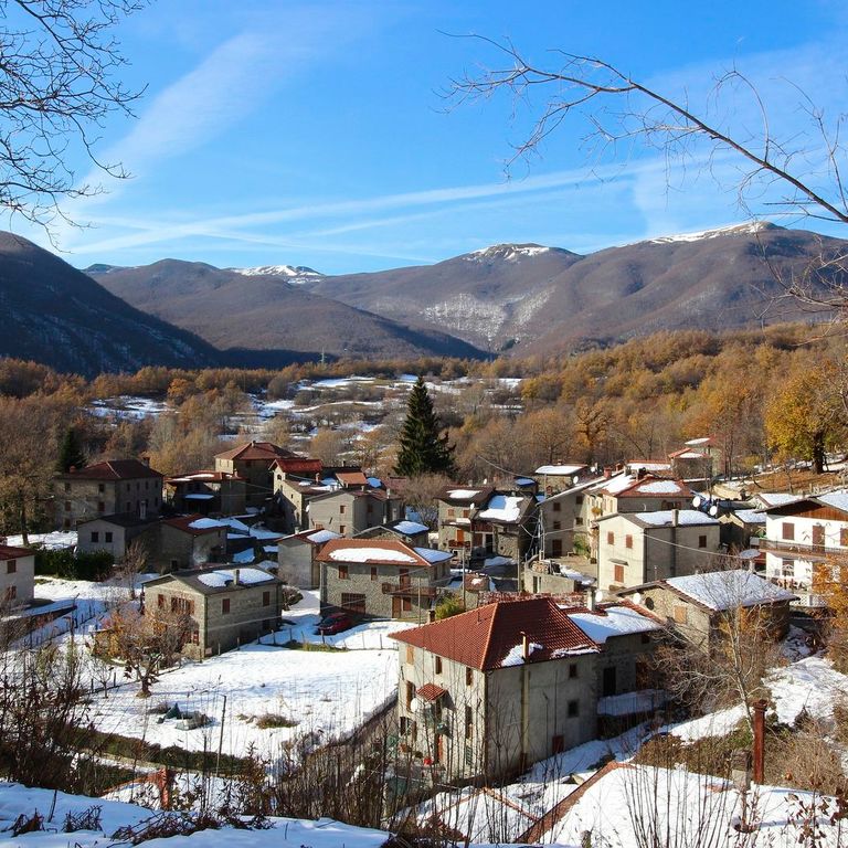 Capanne, frazione di Sillano Giuncugnano