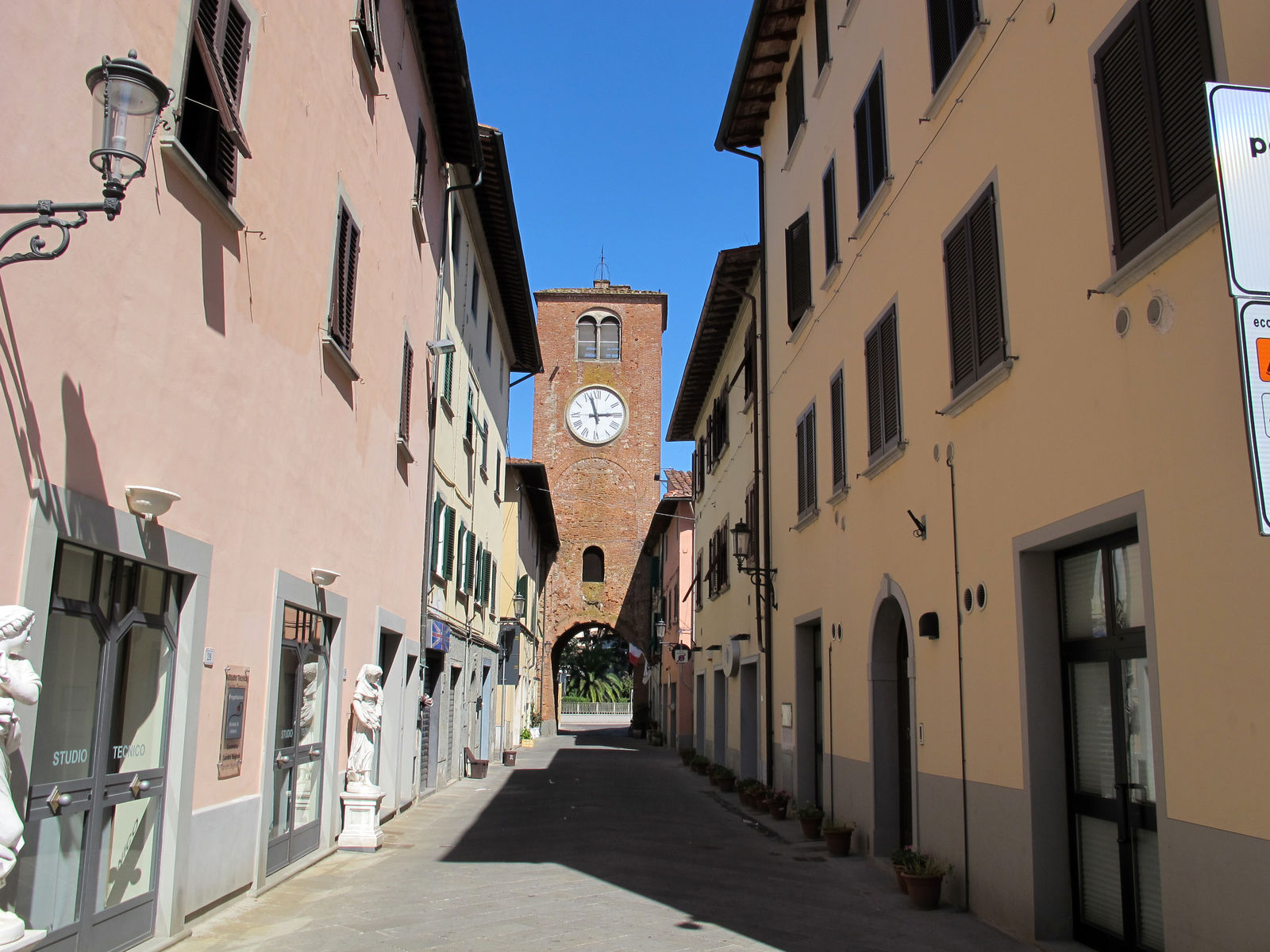 castelfranco-di-sotto-il-borgo-che-fece-fortuna-toscana-ovunque-bella